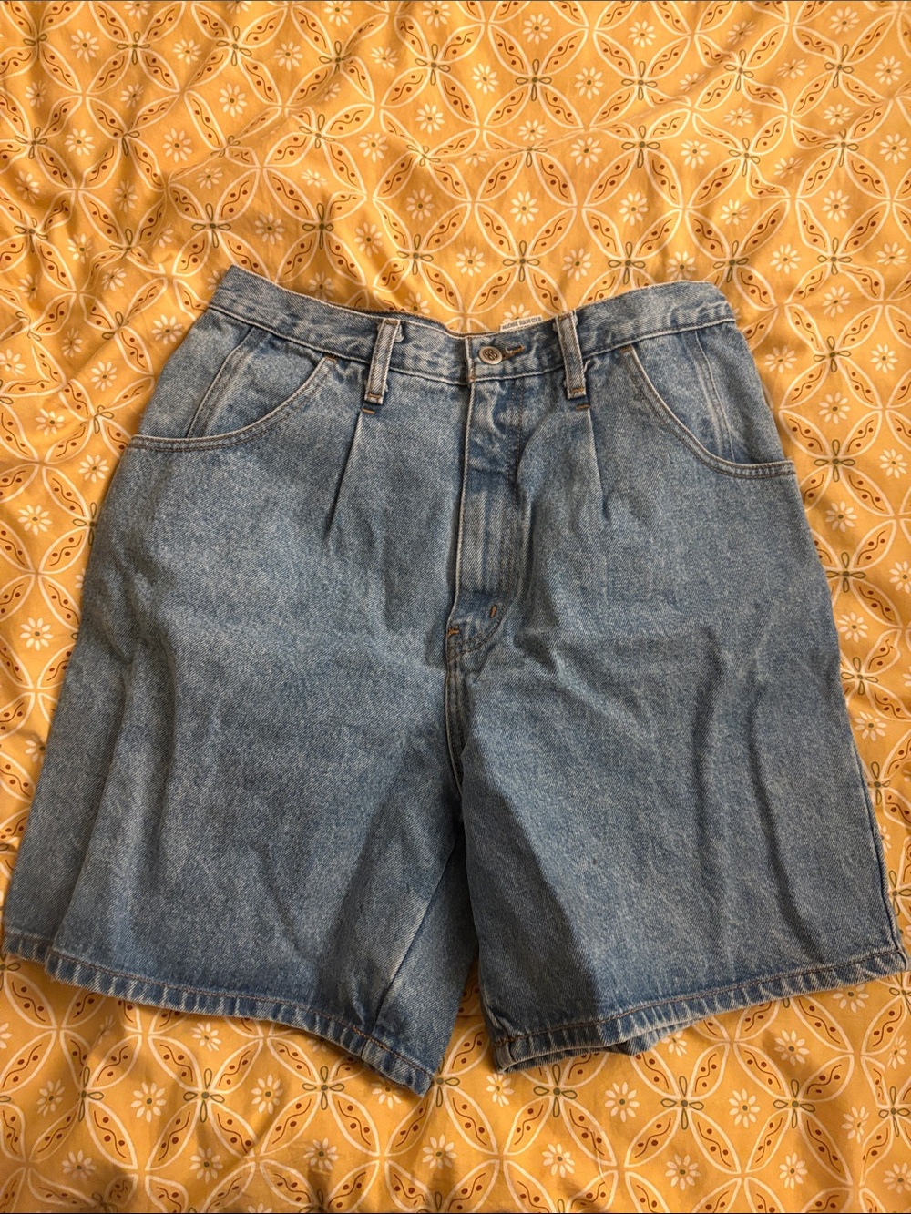 Classic Men's Denim Shorts – Light Blue